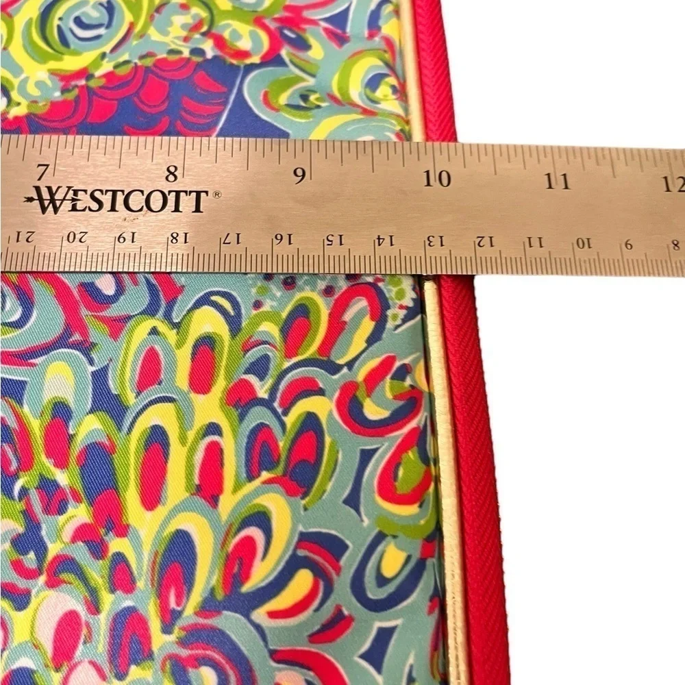 Lily Pulitzer laptop/tablet colorful zip case bright pink nylon lining pockets.
